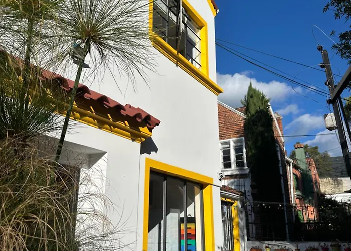 Vecinos By La PalmeraHostal